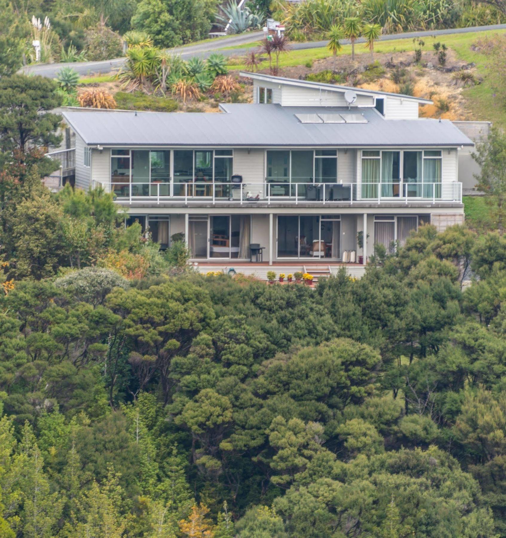 Decks Of Paihia Bed & Breakfast Exterior foto